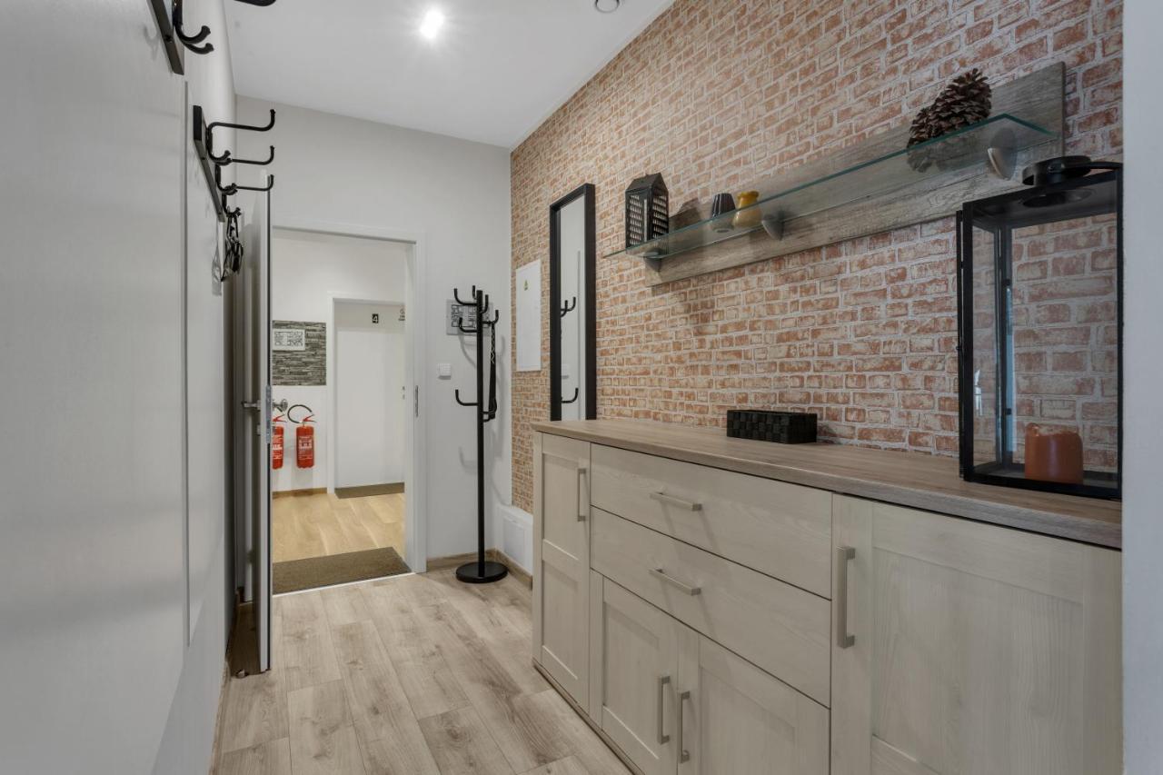 Family Apartments Klinovec Loučná pod Klínovcem Exteriör bild