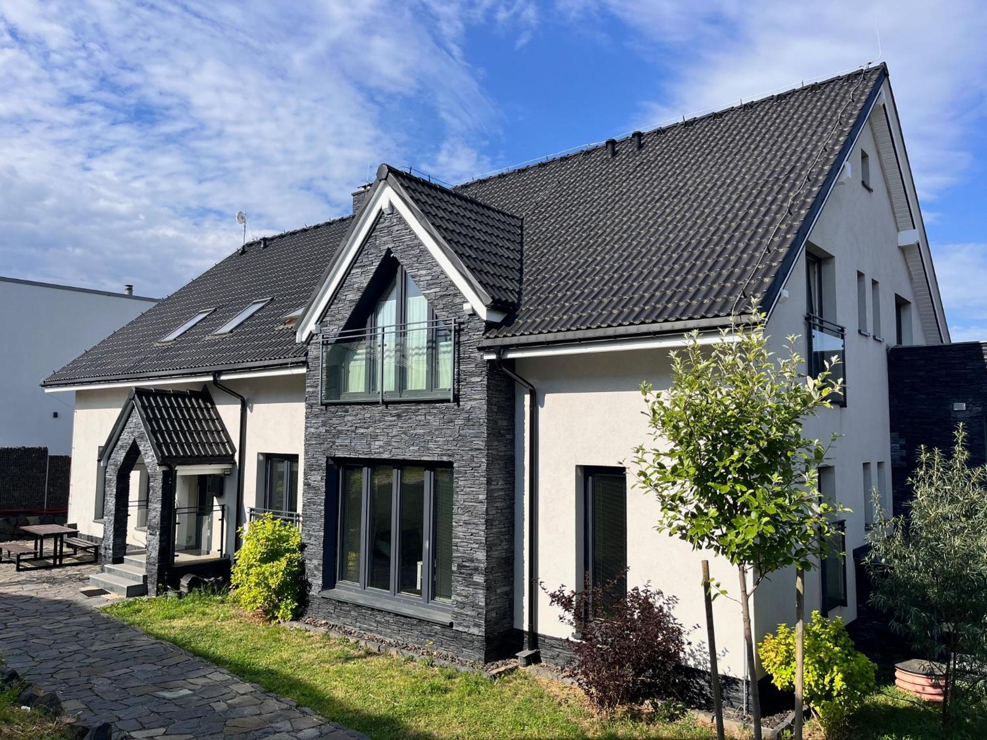Family Apartments Klinovec Loučná pod Klínovcem Exteriör bild