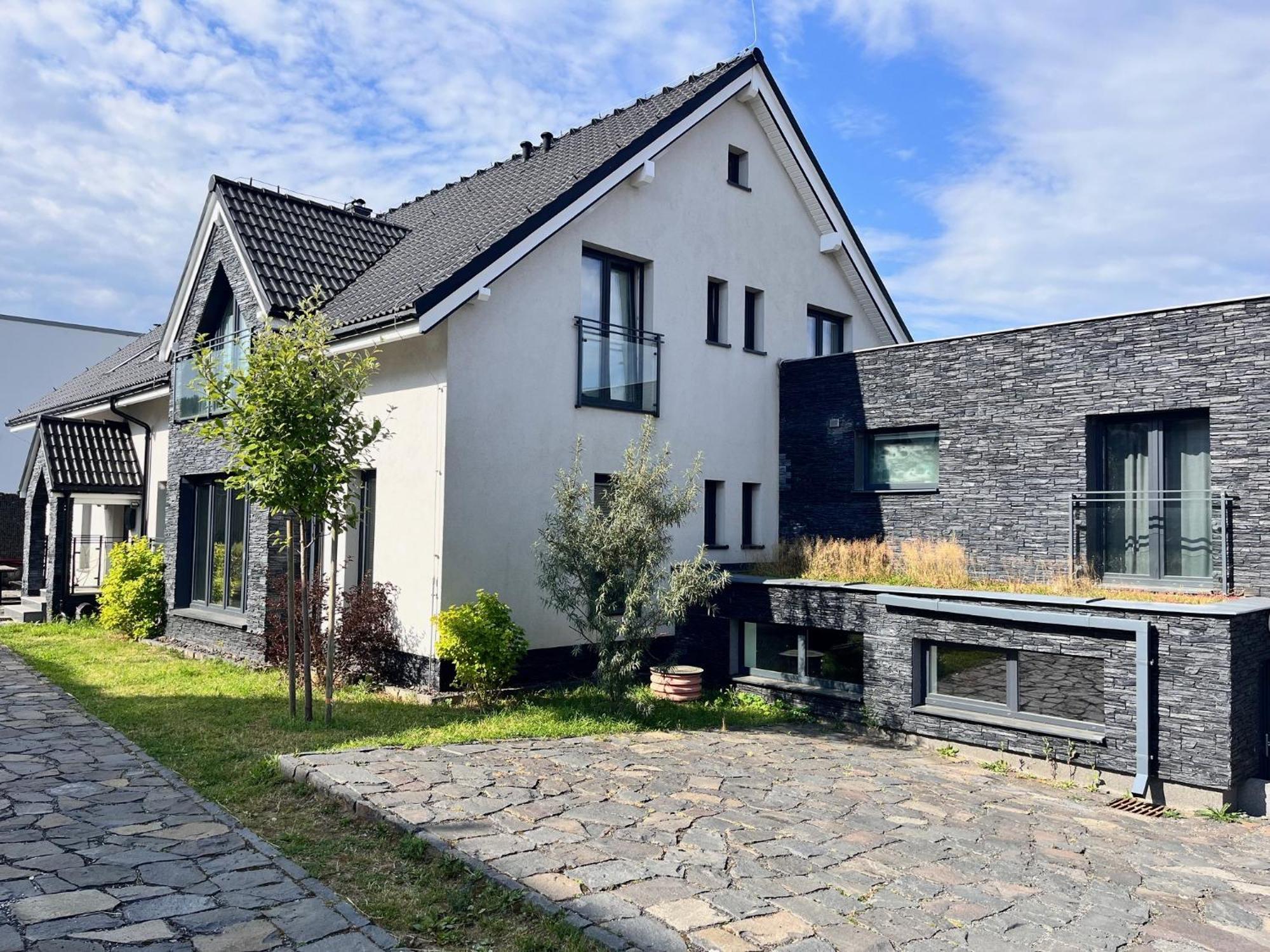 Family Apartments Klinovec Loučná pod Klínovcem Exteriör bild