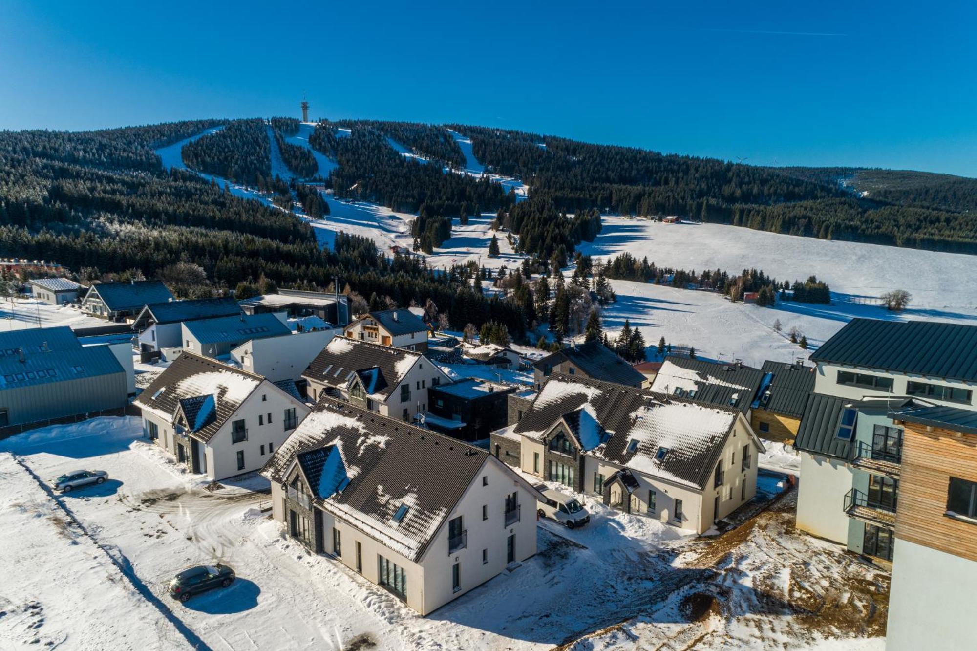Family Apartments Klinovec Loučná pod Klínovcem Exteriör bild
